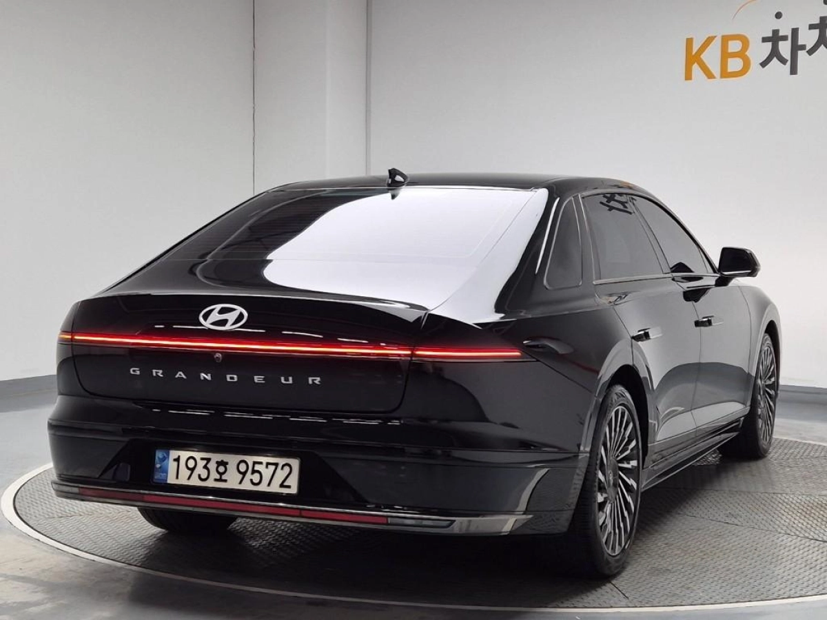 HYUNDAI GRANDEUR HYBRID GN7