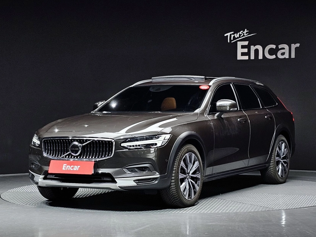 VOLVO V90 CROSS COUNTRY  2021