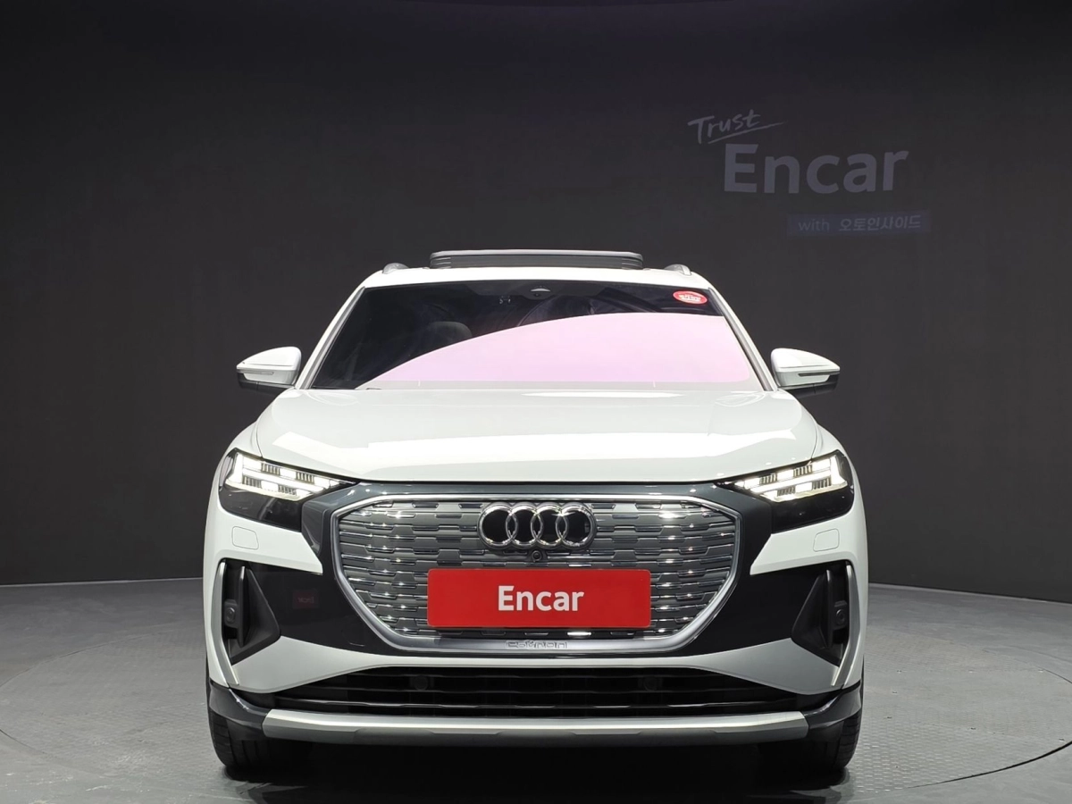 AUDI Q4 E-TRON F4