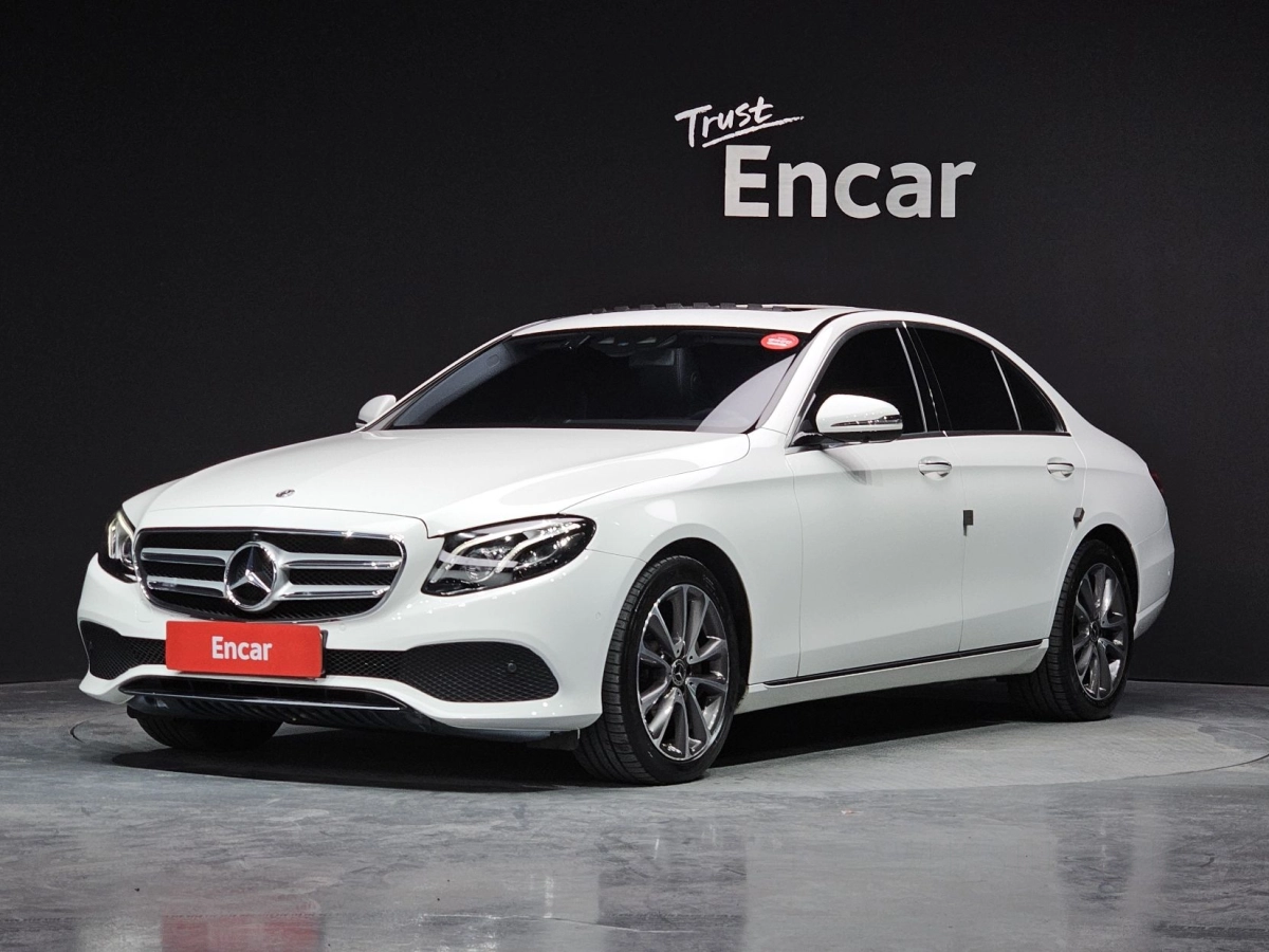 MERCEDES BENZ E-CLASS W213 2019