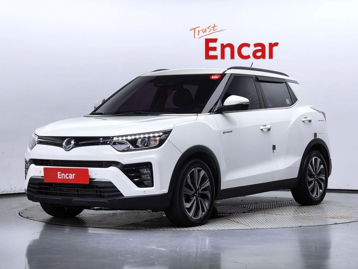 SSANGYONG TIVOLI VERY NEW  2020