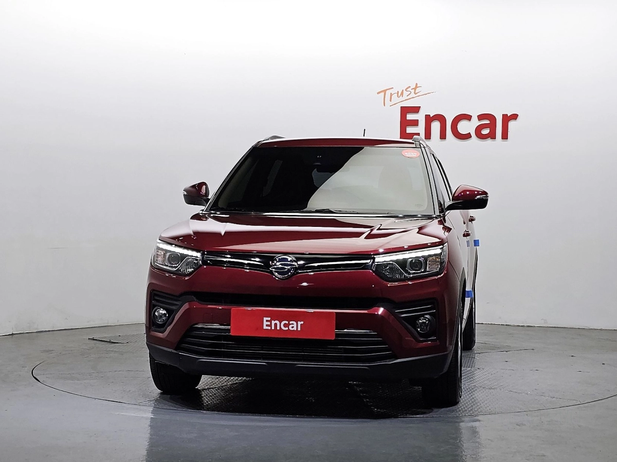 SSANGYONG TIVOLI VERY NEW