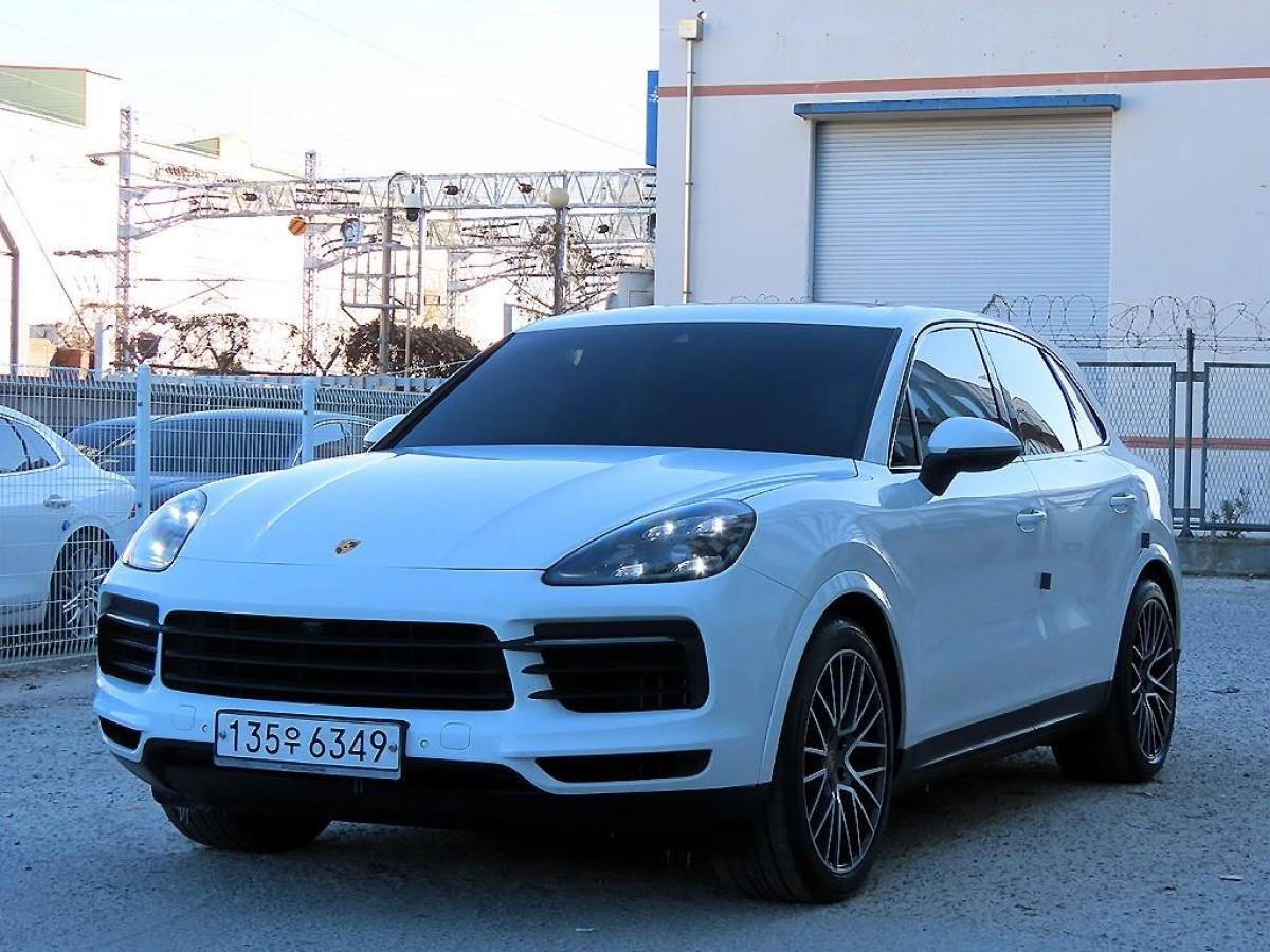 PORSCHE CAYENNE PO536
