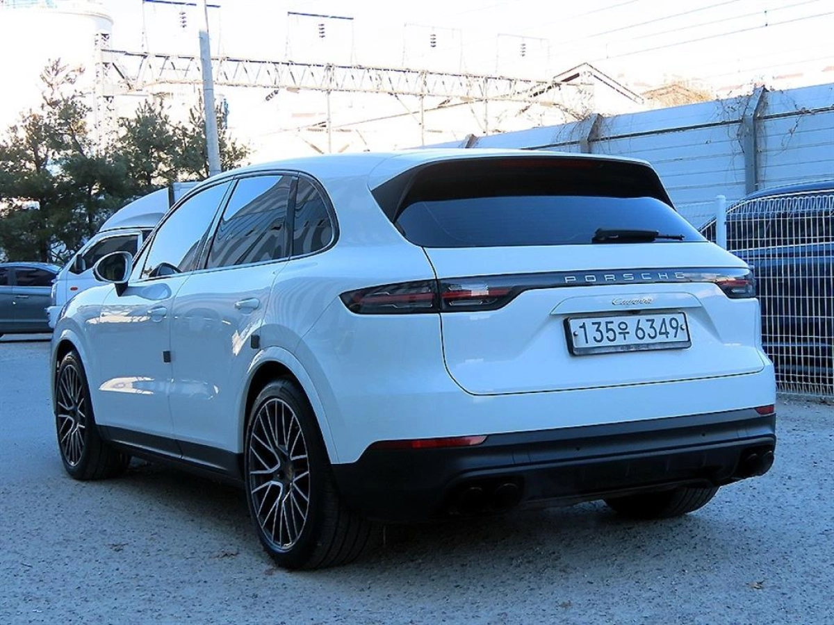 PORSCHE CAYENNE PO536