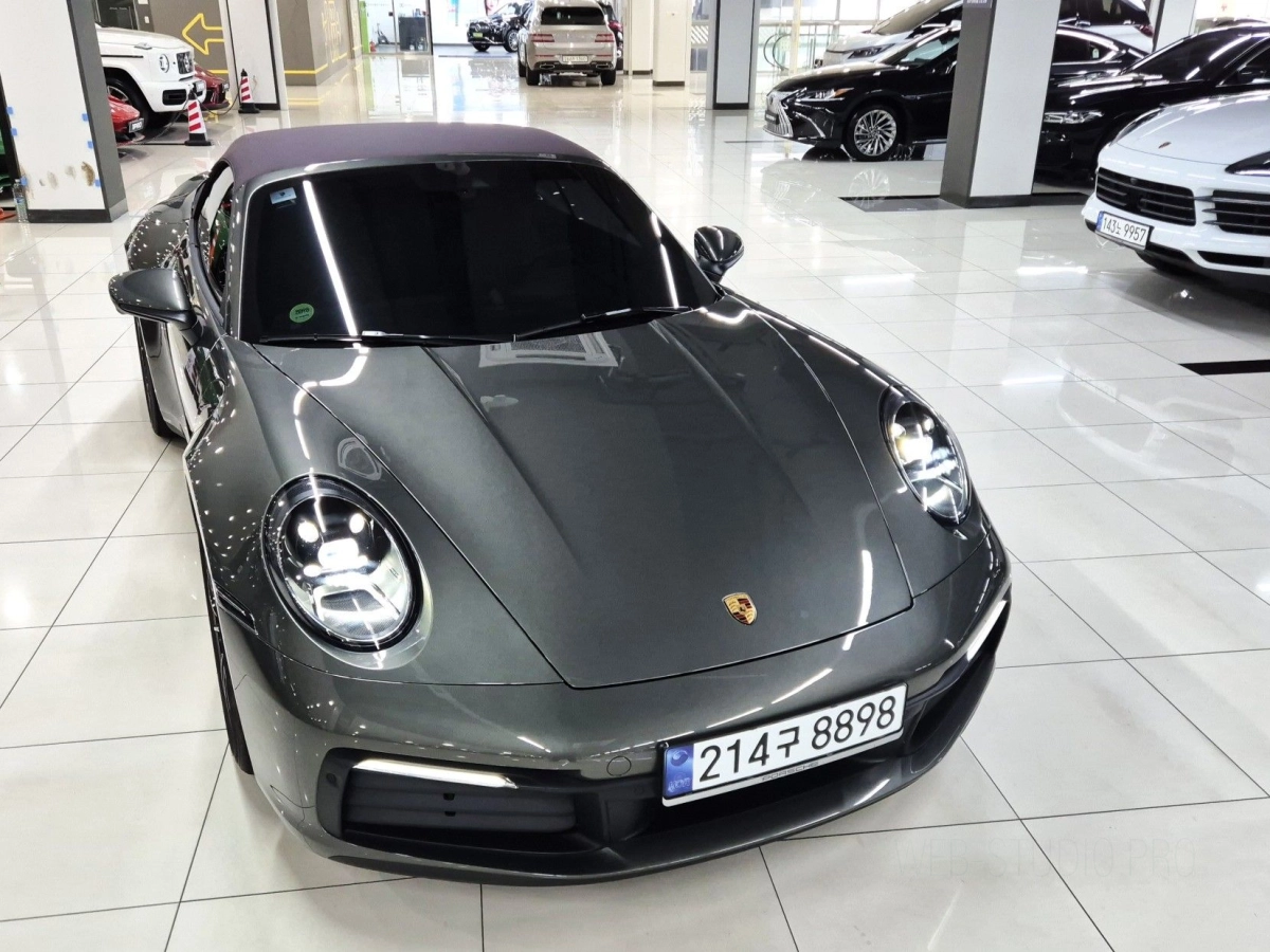 PORSCHE 911 992  2024