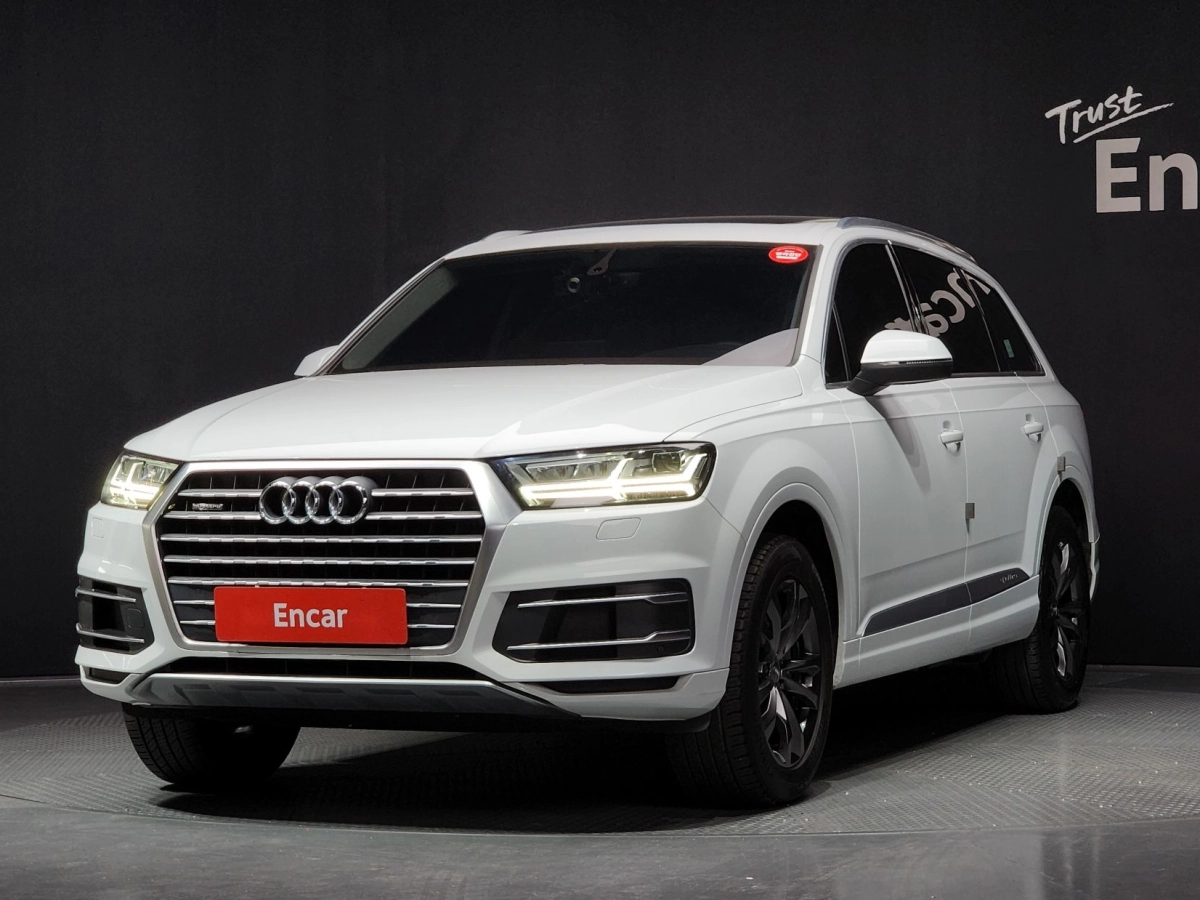 AUDI Q7 4M