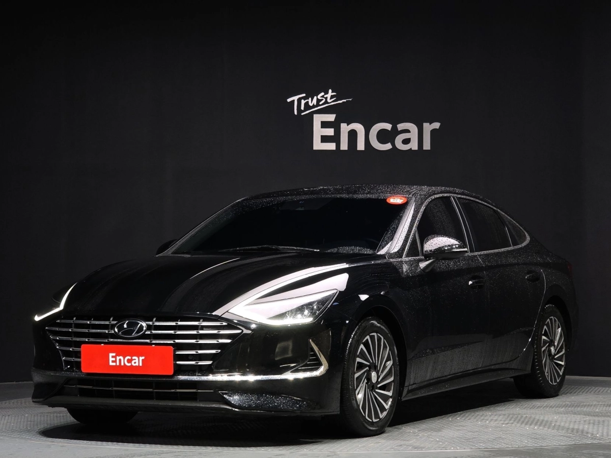HYUNDAI SONATA HYBRID DN8