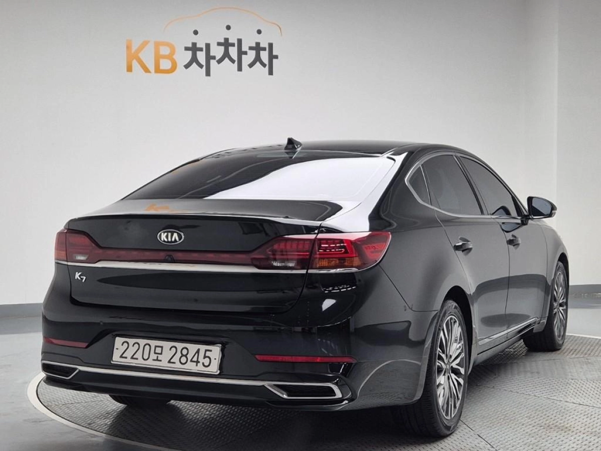 KIA K7 PREMIER