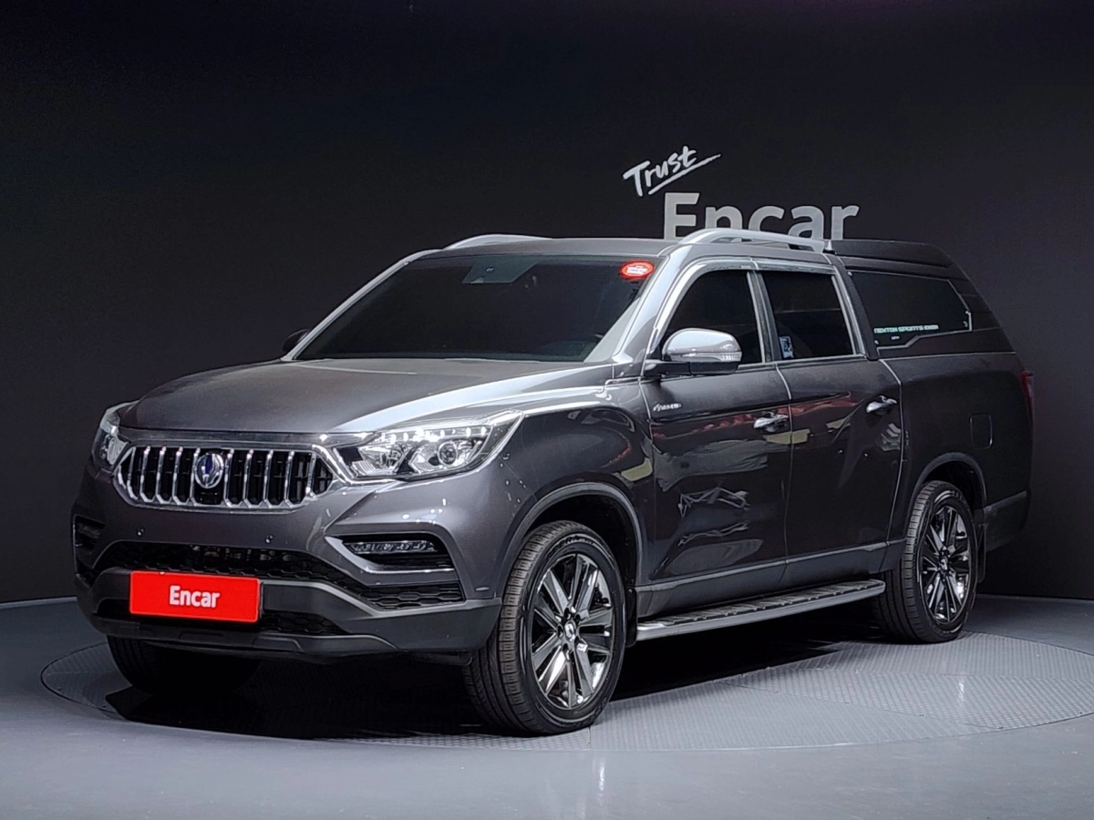 SSANGYONG REXTON SPORTS CAR