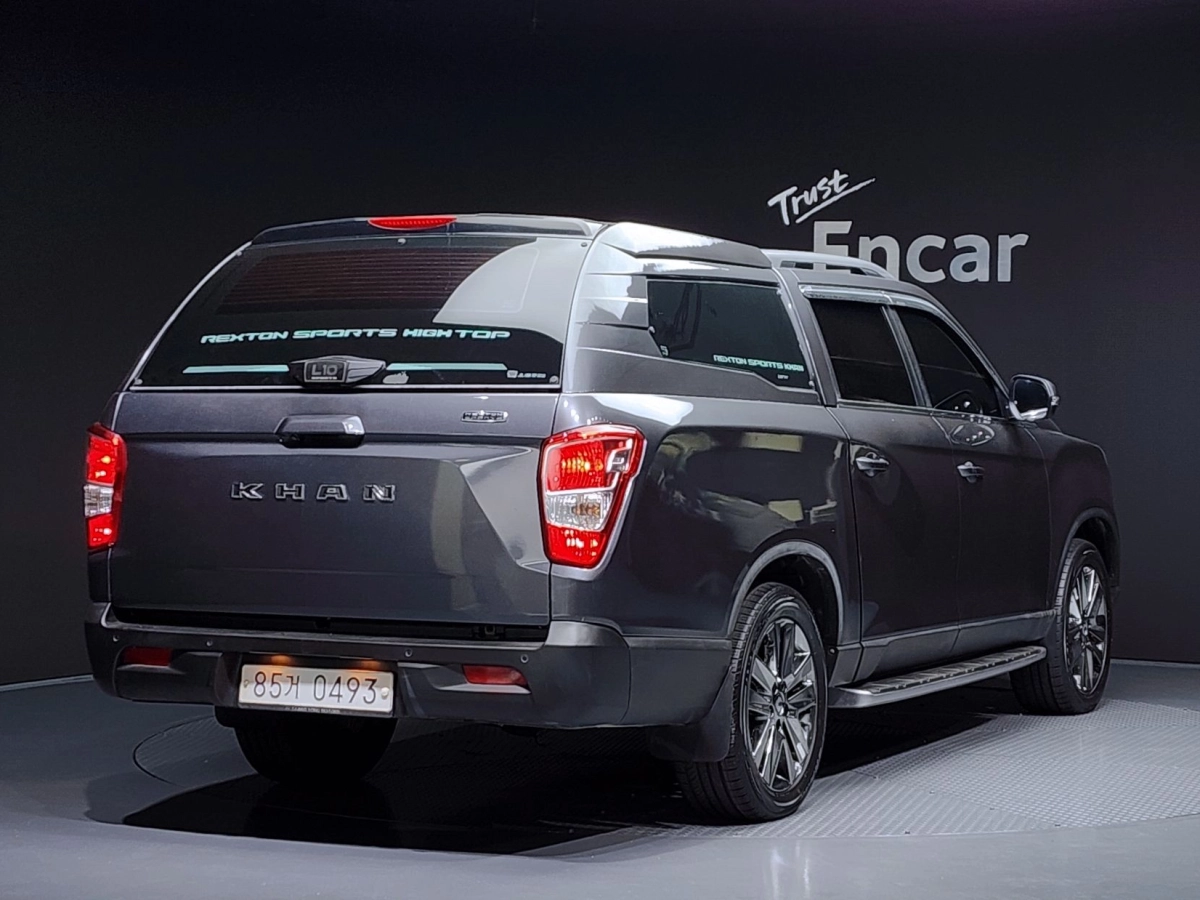 SSANGYONG REXTON SPORTS CAR