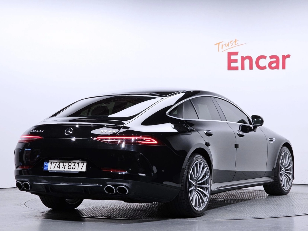 MERCEDES BENZ AMG GT