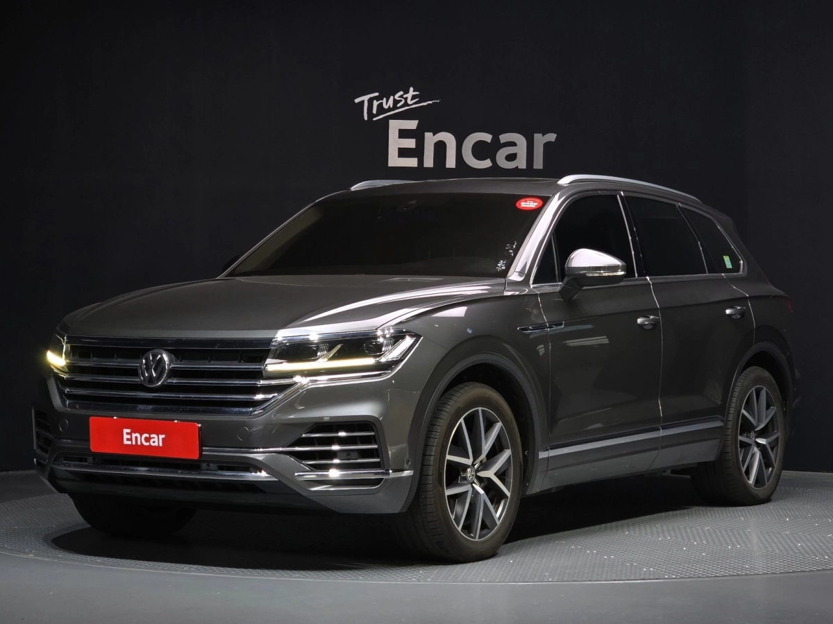VOLKSWAGEN TOUAREG