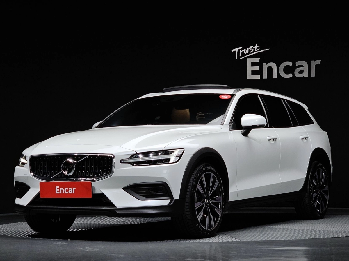 VOLVO V60 CROSS COUNTRY  2022