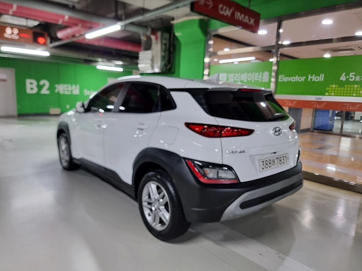 HYUNDAI KONA
