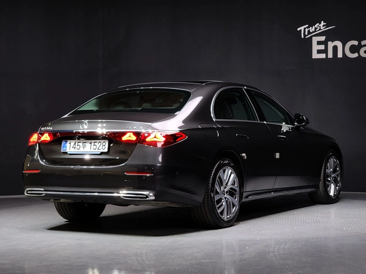 MERCEDES BENZ E-CLASS W214