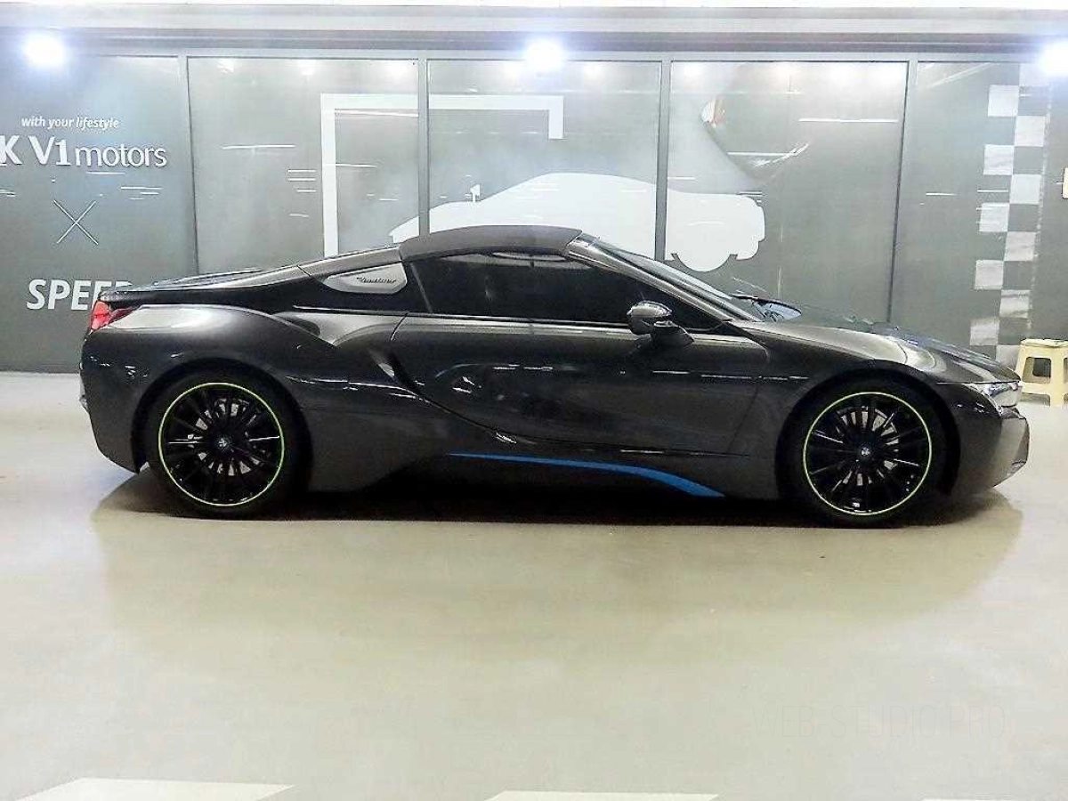 BMW I8