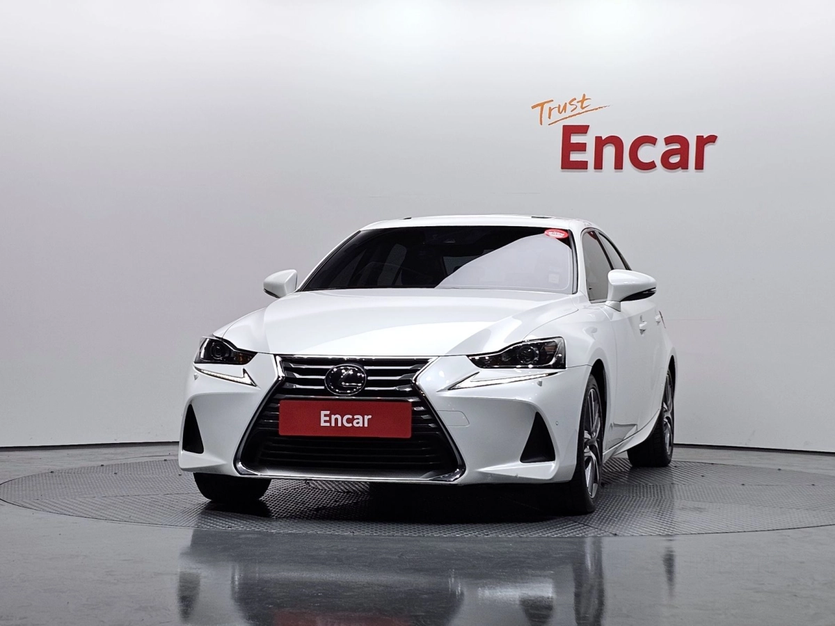 LEXUS IS300