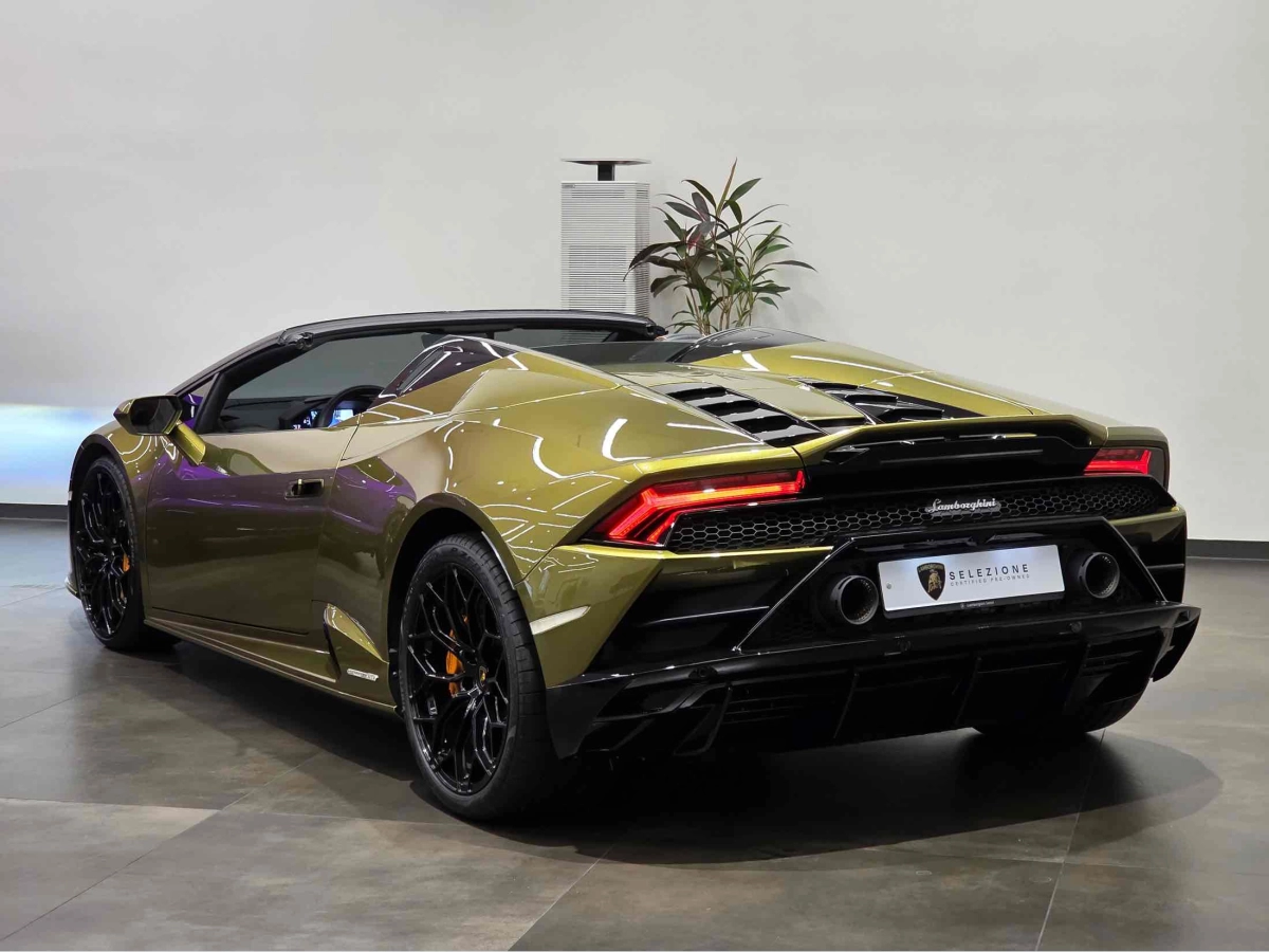LAMBORGHINI HURACAN