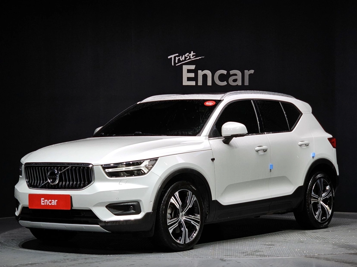 VOLVO XC40  2019