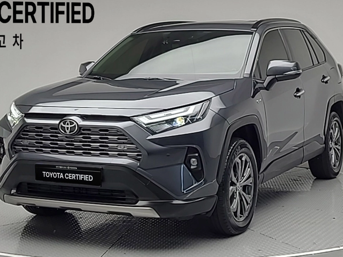 TOYOTA RAV4  2025