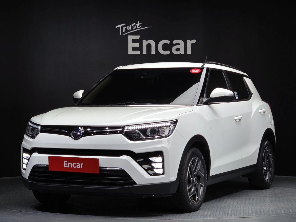 SSANGYONG TIVOLI VERY NEW