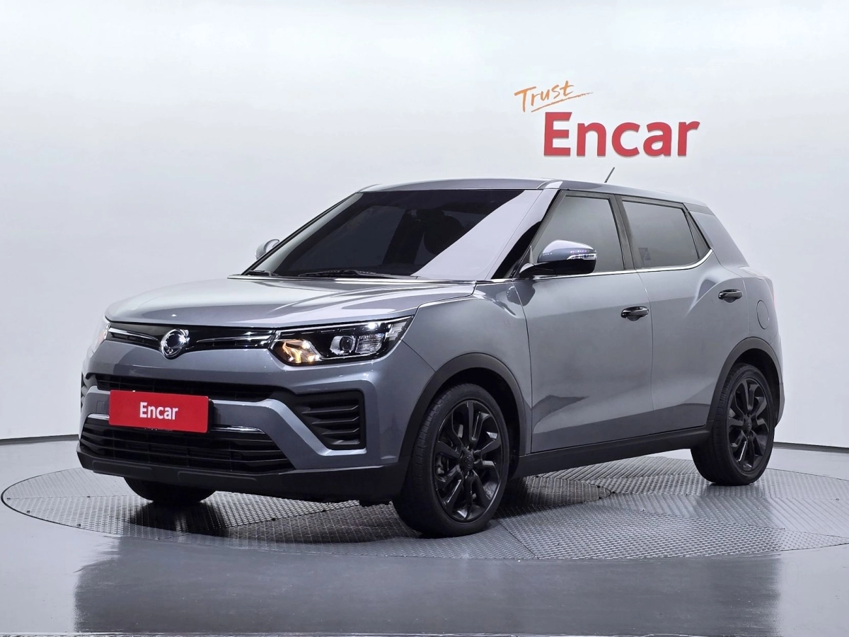 SSANGYONG TIVOLI VERY NEW  2020