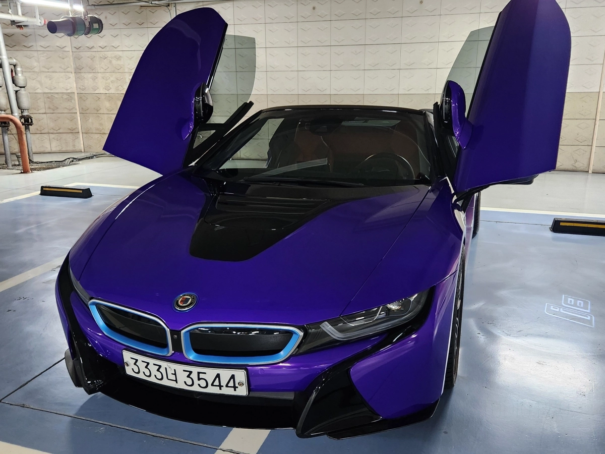 BMW I8