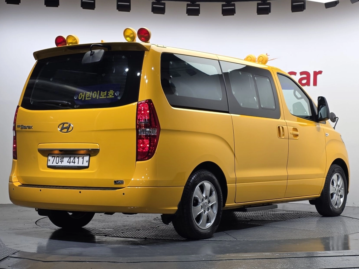 HYUNDAI STAREX GRAND