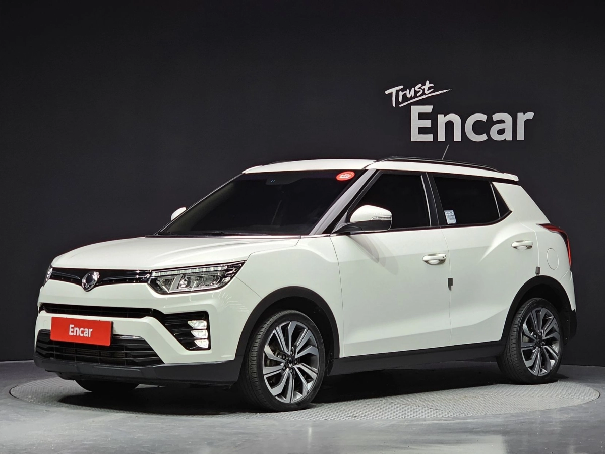 SSANGYONG TIVOLI VERY NEW  2019