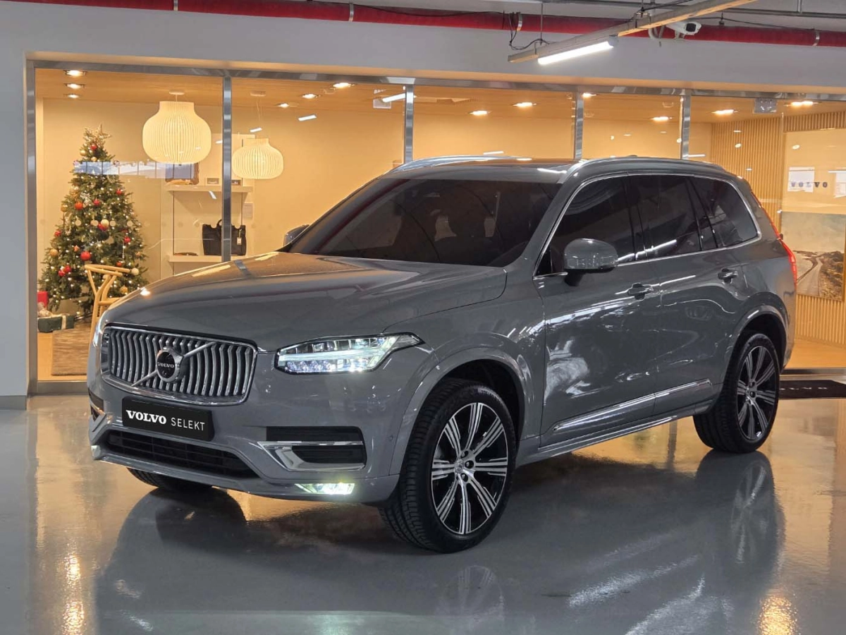VOLVO XC90