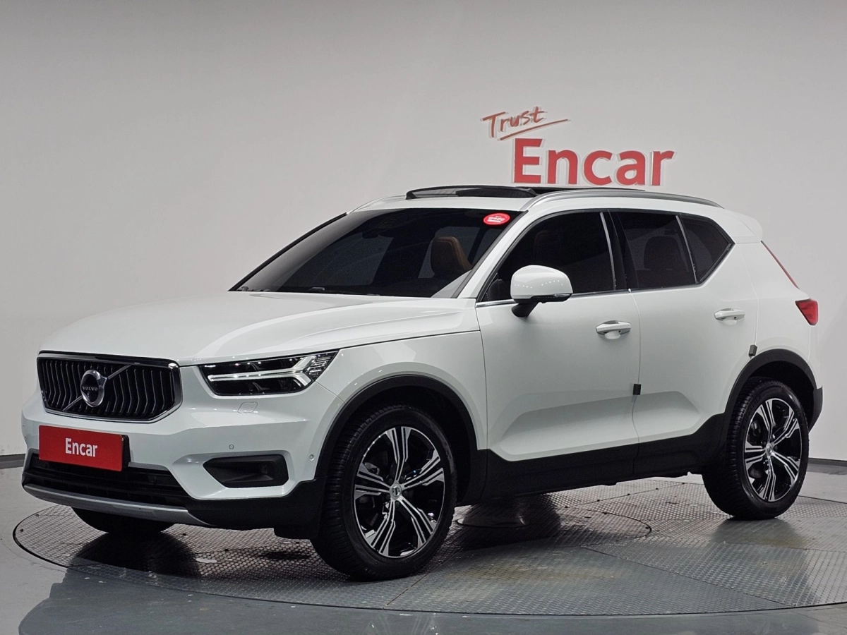 VOLVO XC40  2020