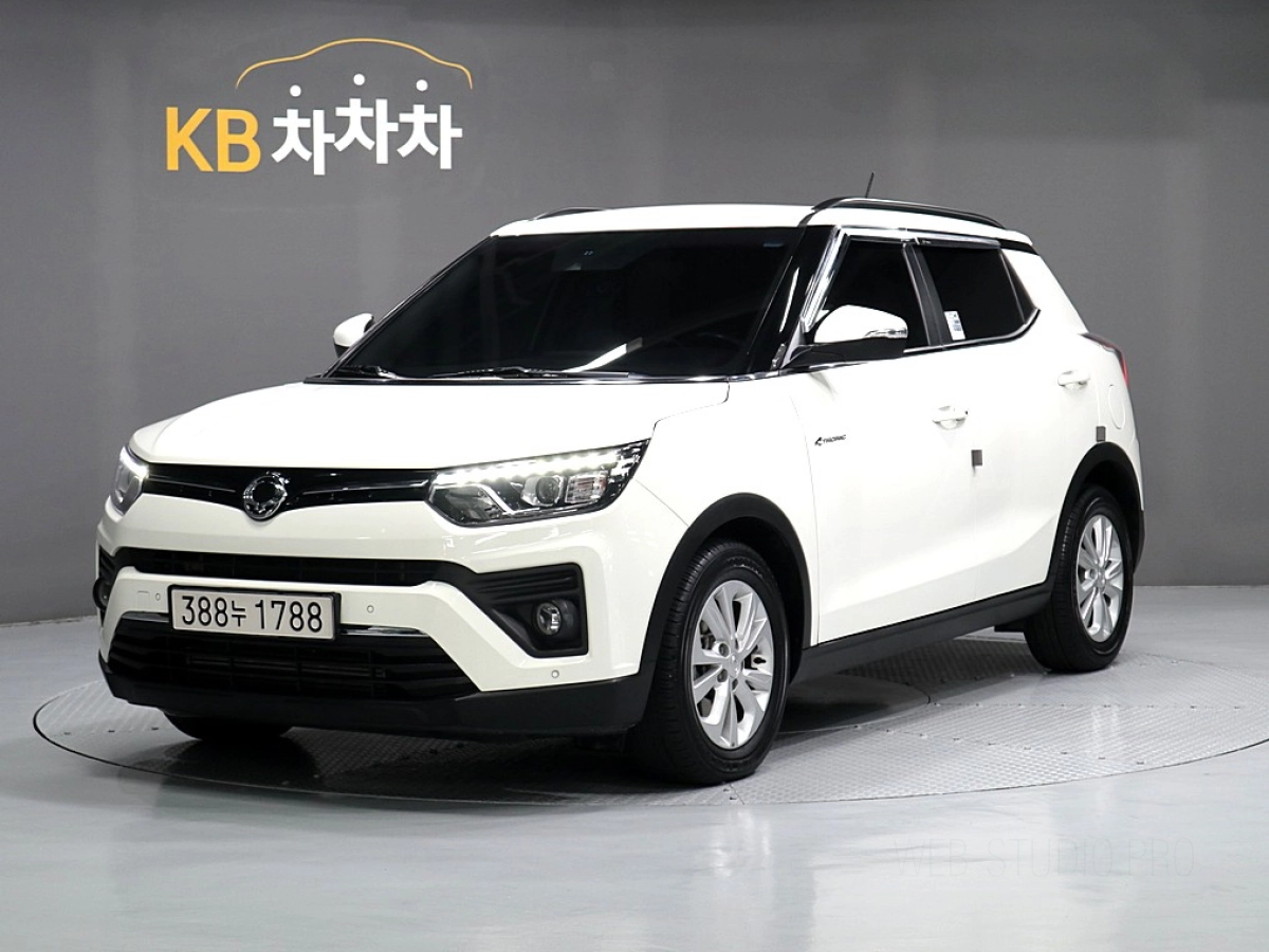 SSANGYONG TIVOLI VERY NEW
