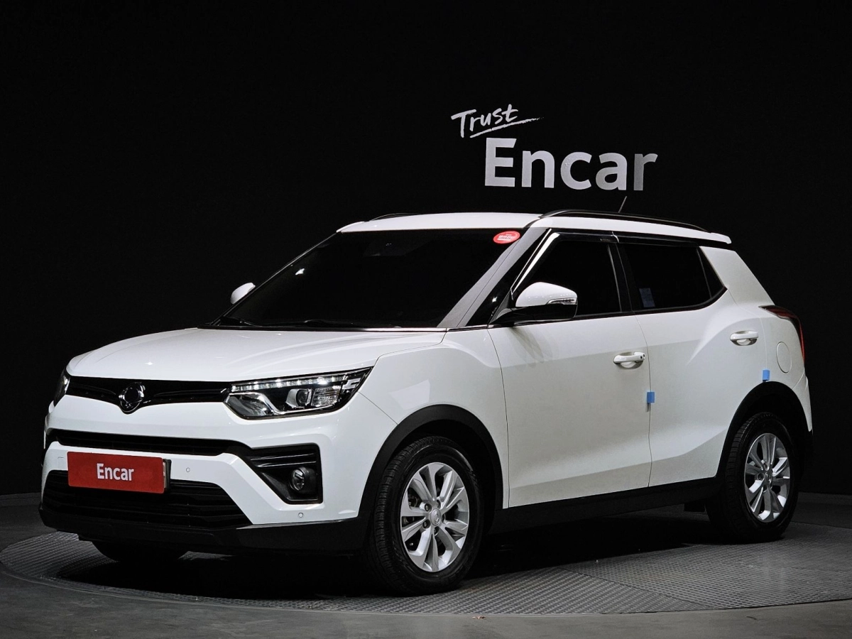 SSANGYONG TIVOLI VERY NEW