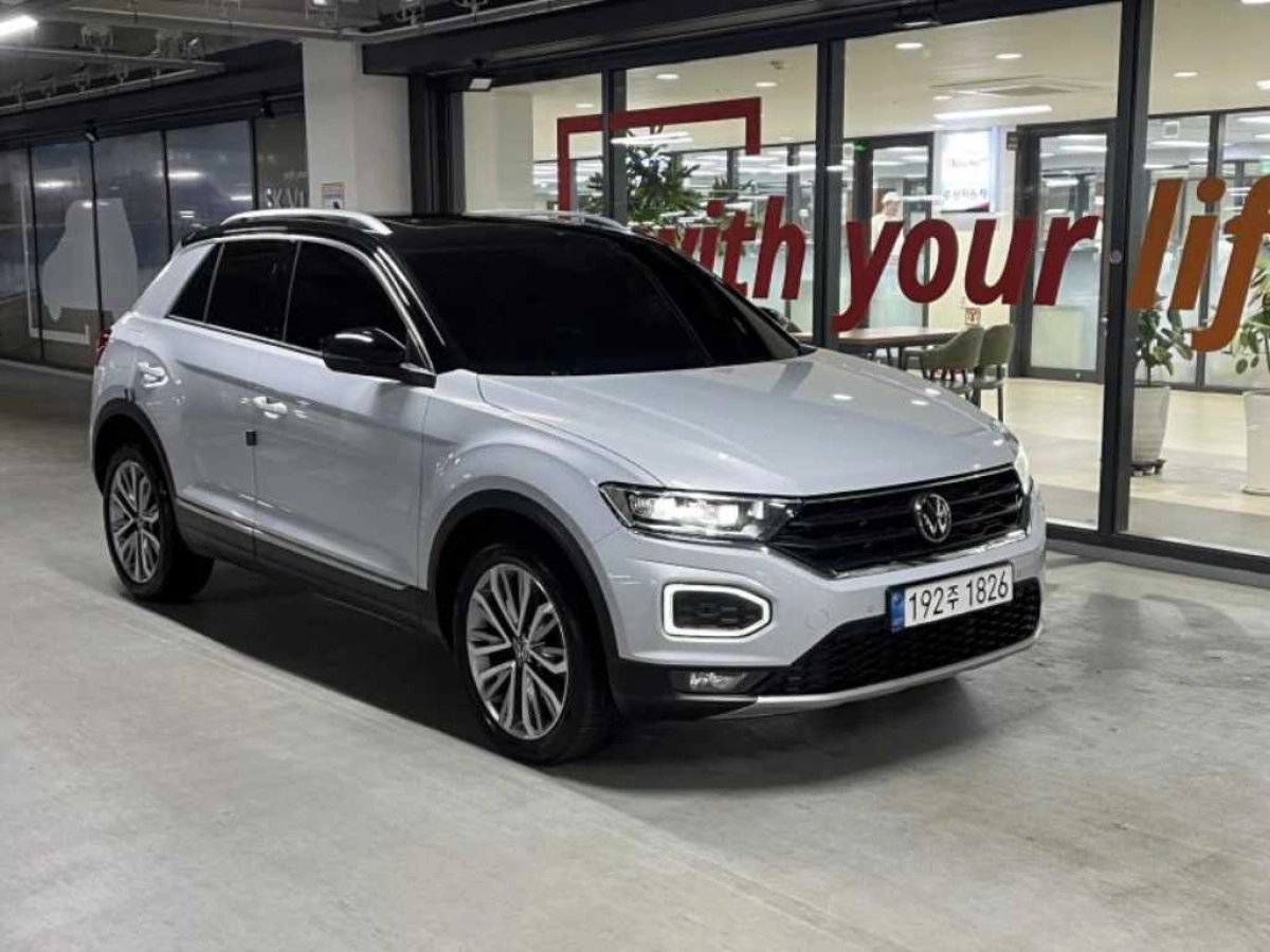 VOLKSWAGEN T-ROC