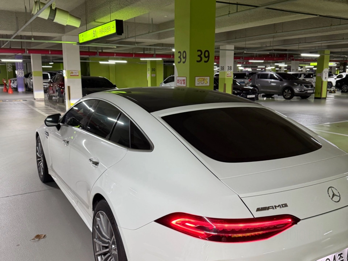 MERCEDES BENZ AMG GT