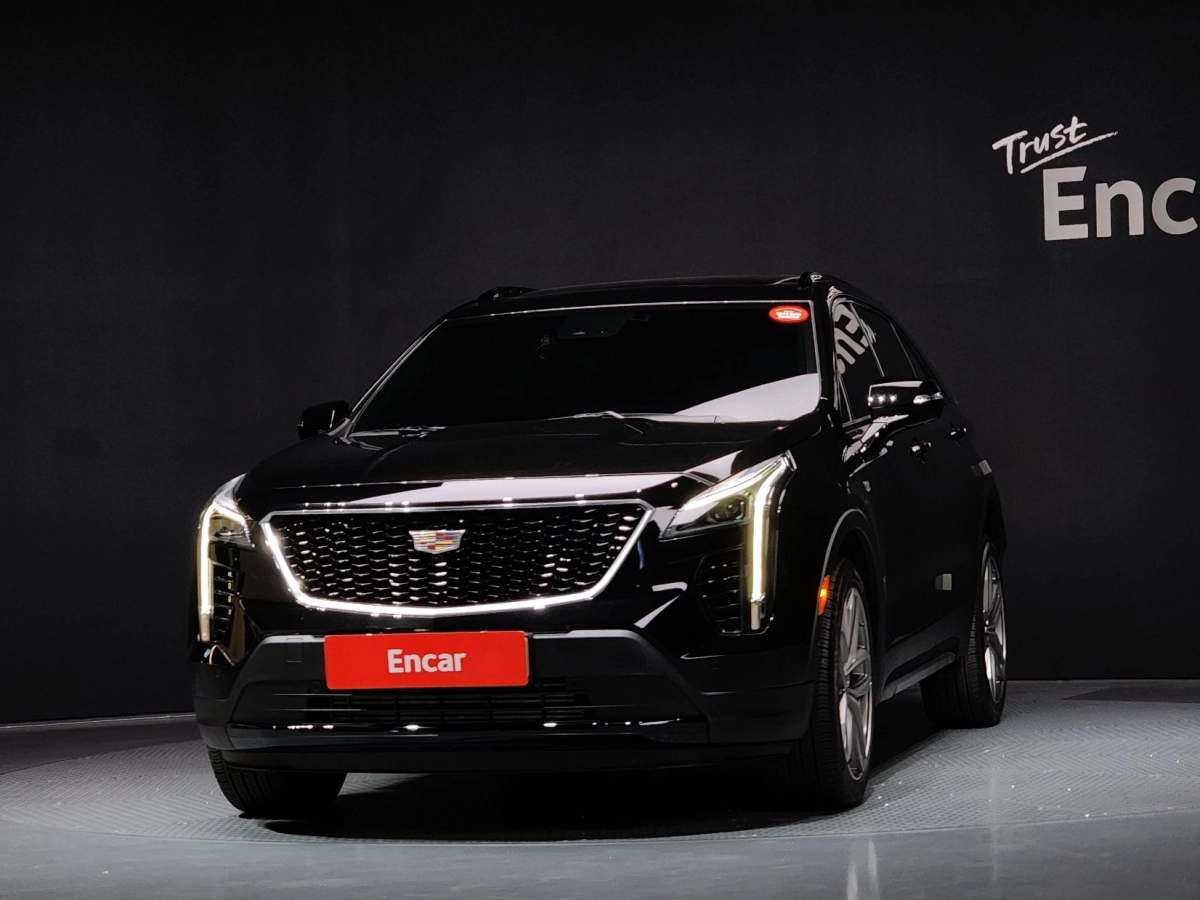 CADILLAC XT4