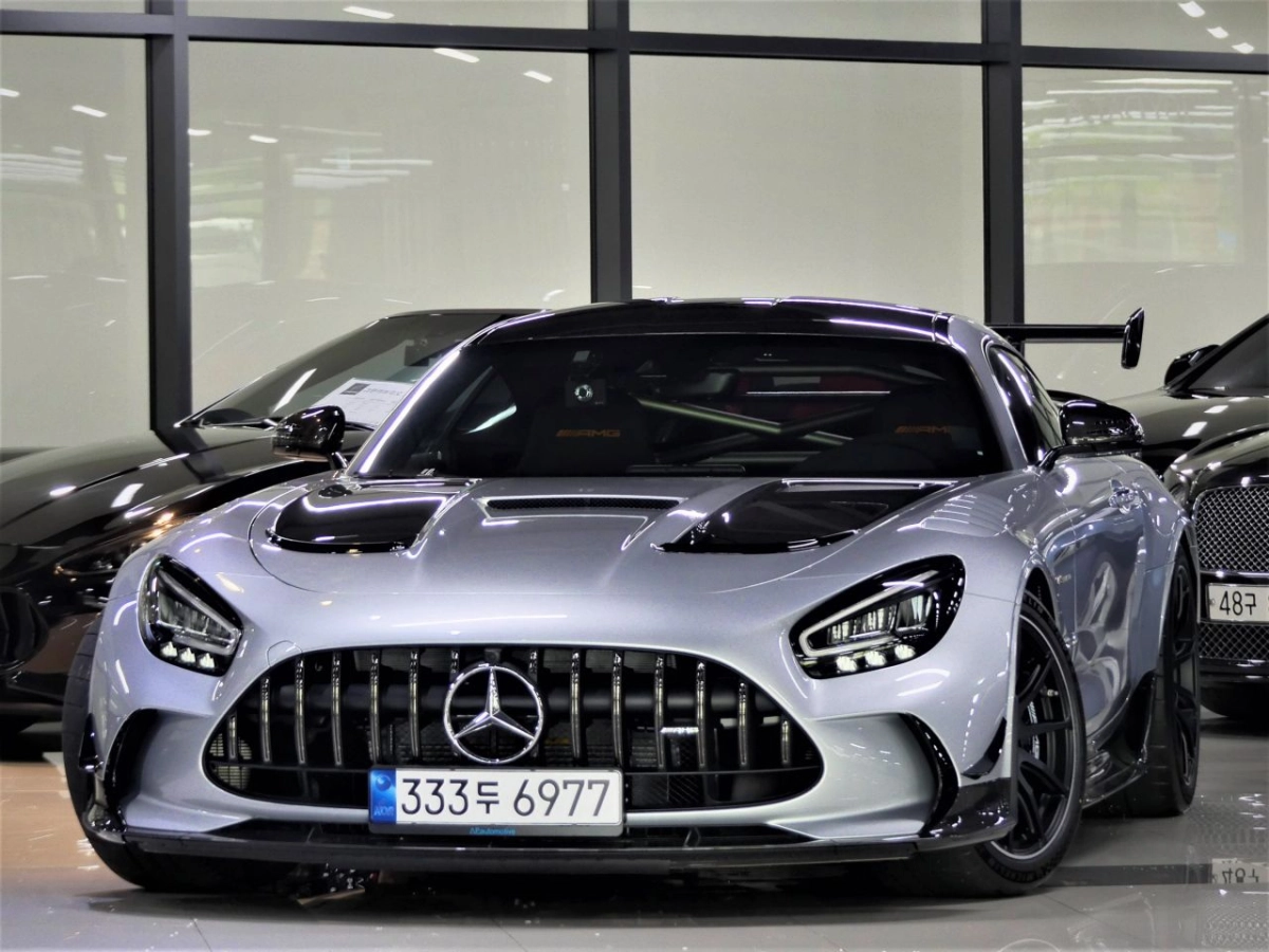 MERCEDES BENZ AMG GT