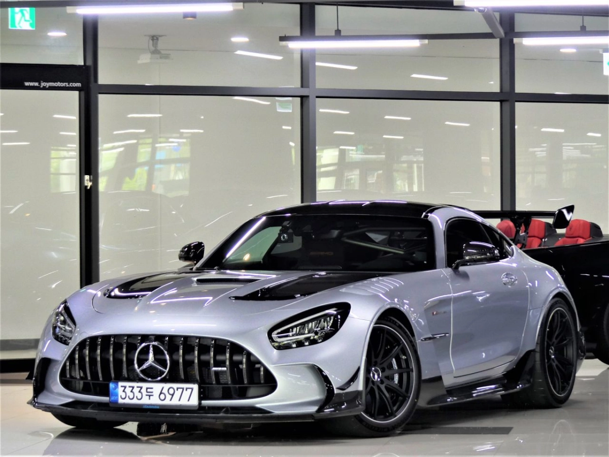 MERCEDES BENZ AMG GT