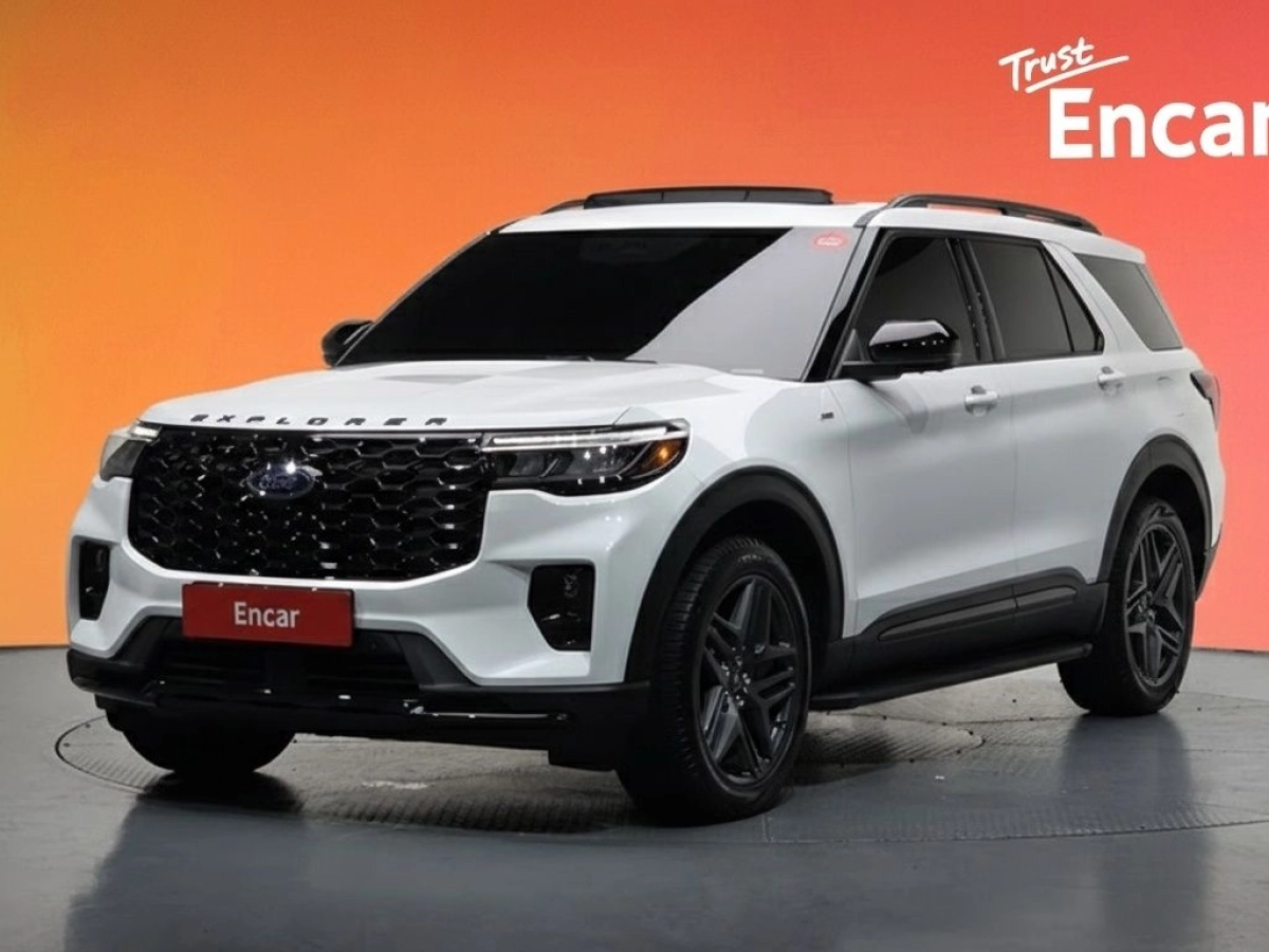 FORD EXPLORER  2025