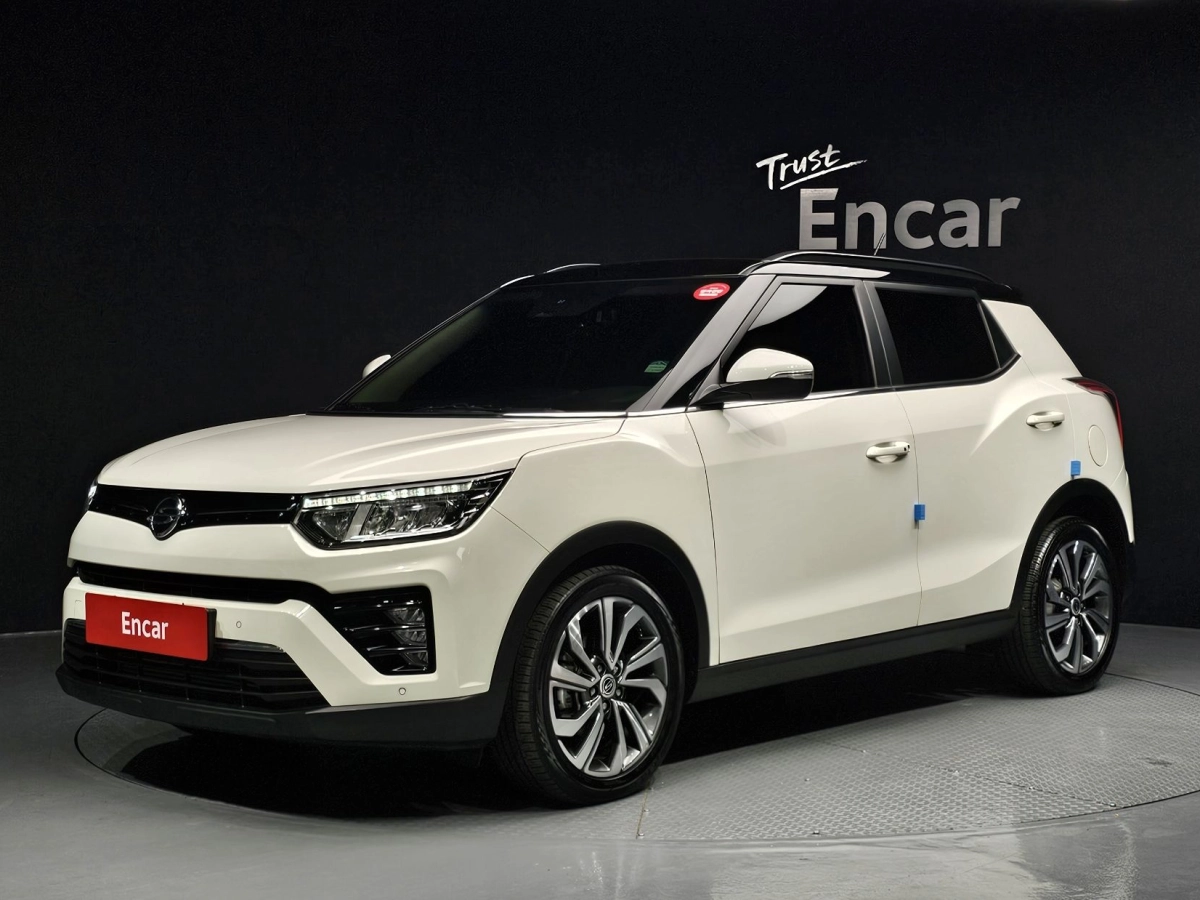 SSANGYONG TIVOLI VERY NEW