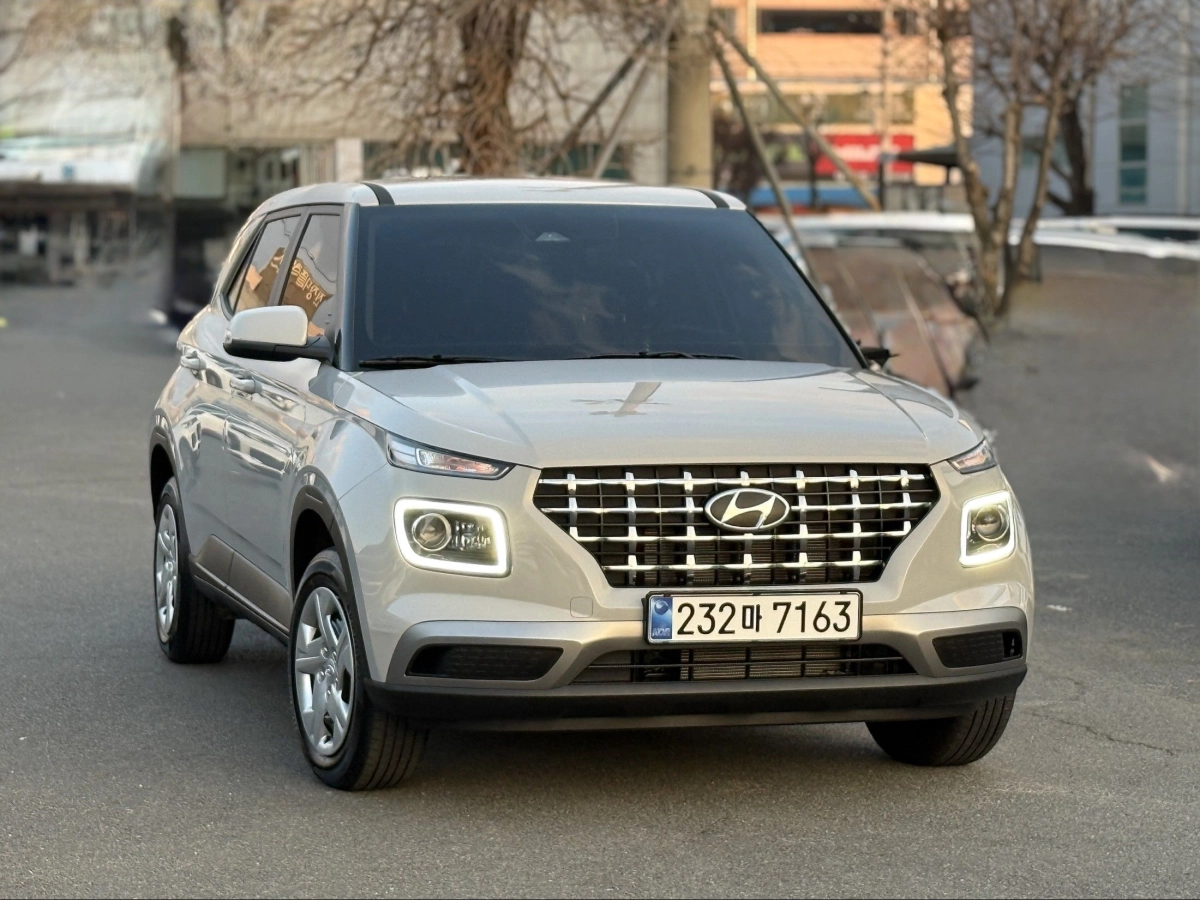 HYUNDAI VENUE  2025