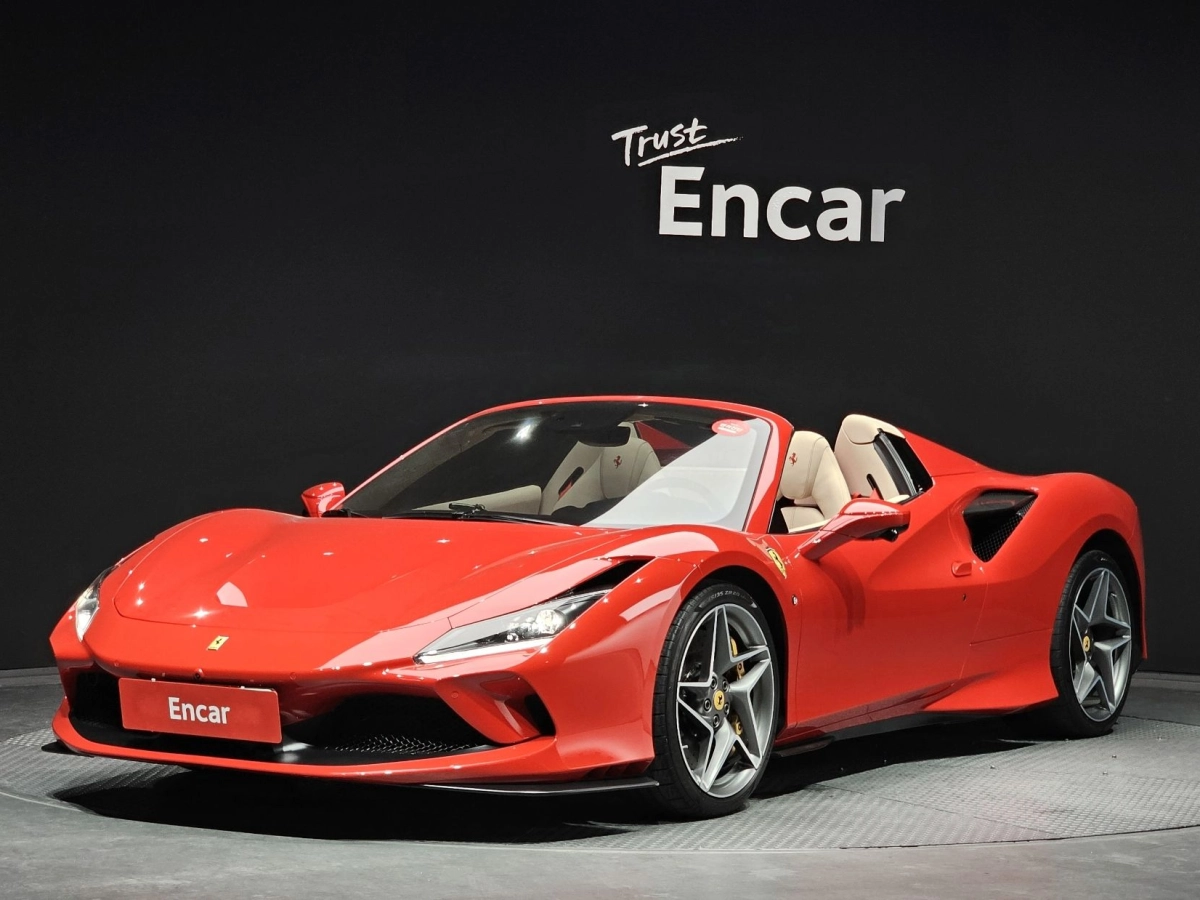 FERRARI F8 SPIDER