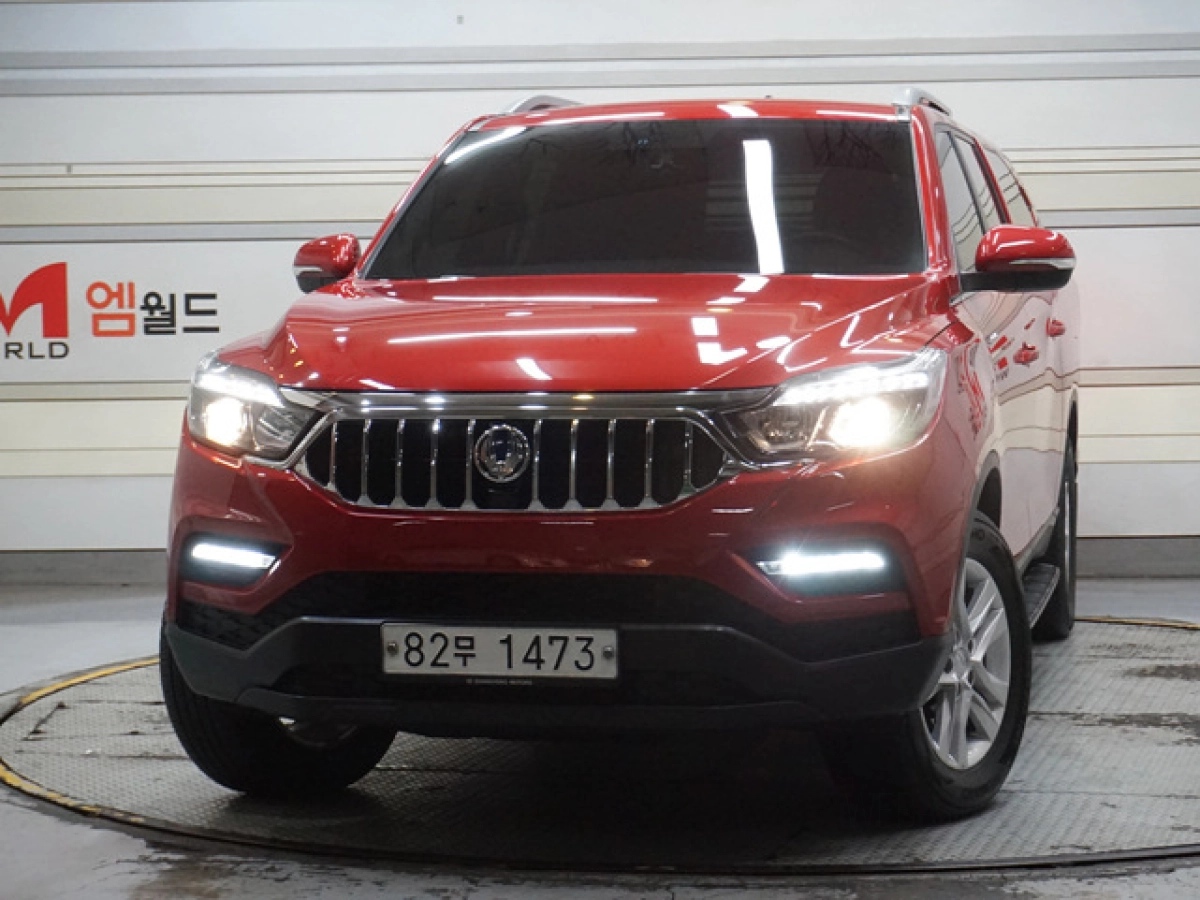 SSANGYONG REXTON SPORTS CAR