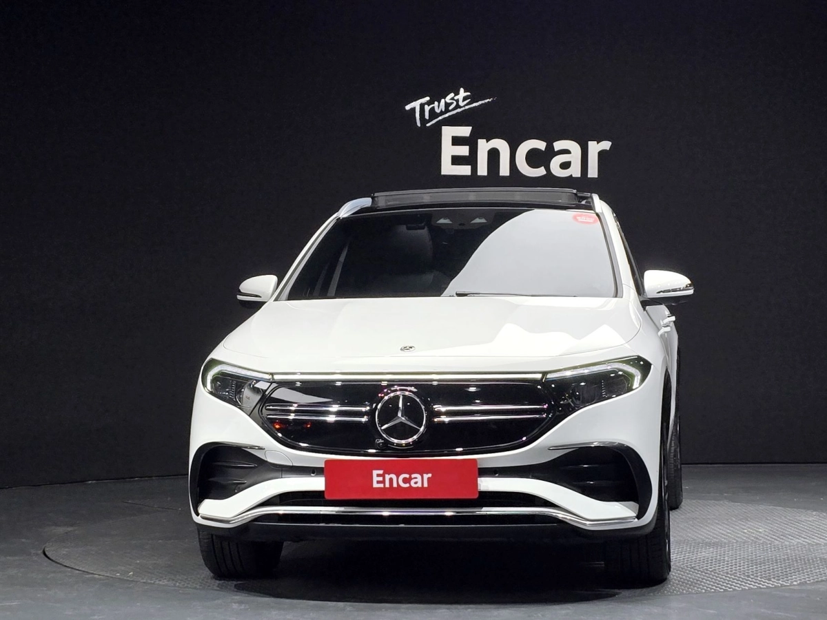 MERCEDES BENZ EQA H243