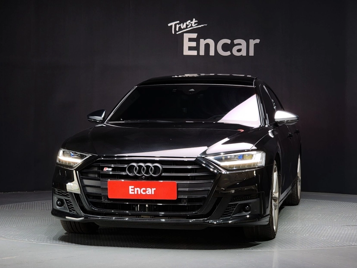 AUDI S8 D5