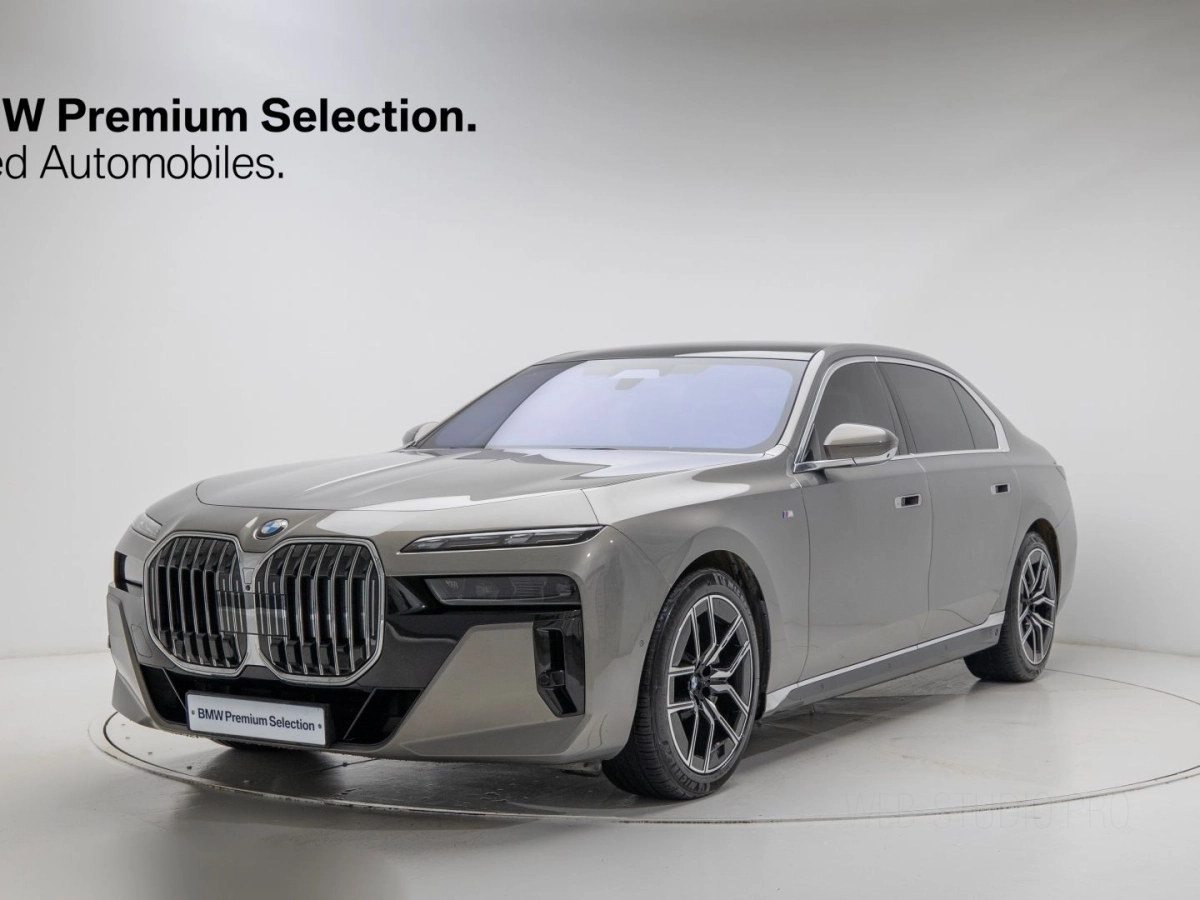 BMW 7-SERIES G70 2024