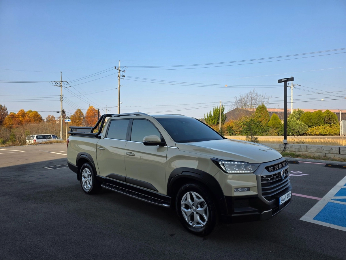 SSANGYONG REXTON SPORTS CAR