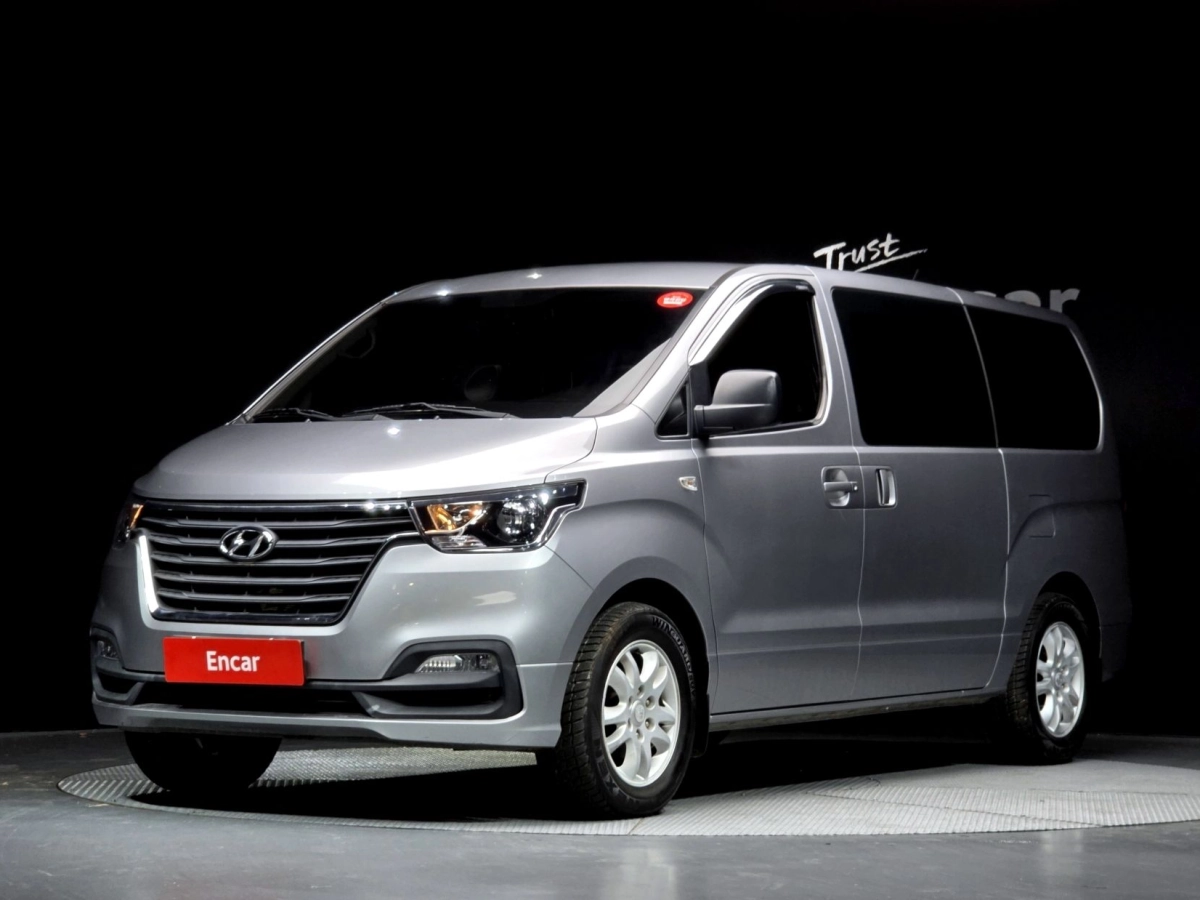 HYUNDAI STAREX GRAND  2021