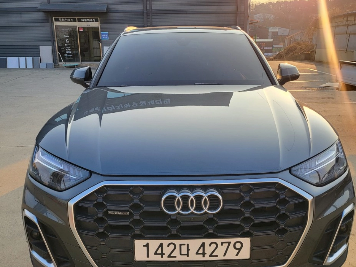 AUDI Q5 FY