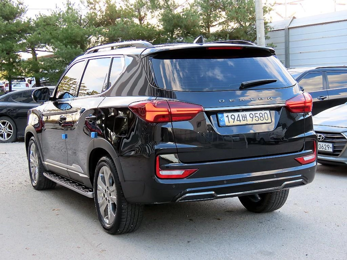 SSANGYONG REXTON